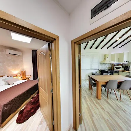 Kabakum House Semesterbostad *